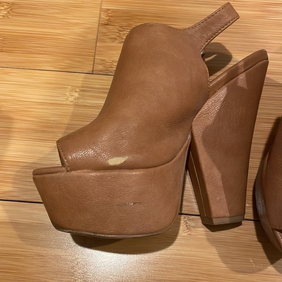 Steven madden wedges - Picture 3 of 5